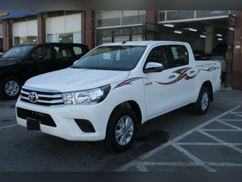 Toyota  Hilux  2026  Automatic  0 Km  4 Cylinder  Four Wheel Drive (4WD)  Pick Up  White  With Warranty