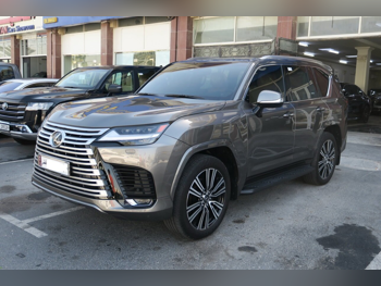 Lexus  LX  600 Luxury  2024  Automatic  12,000 Km  6 Cylinder  Four Wheel Drive (4WD)  SUV  Gray  With Warranty
