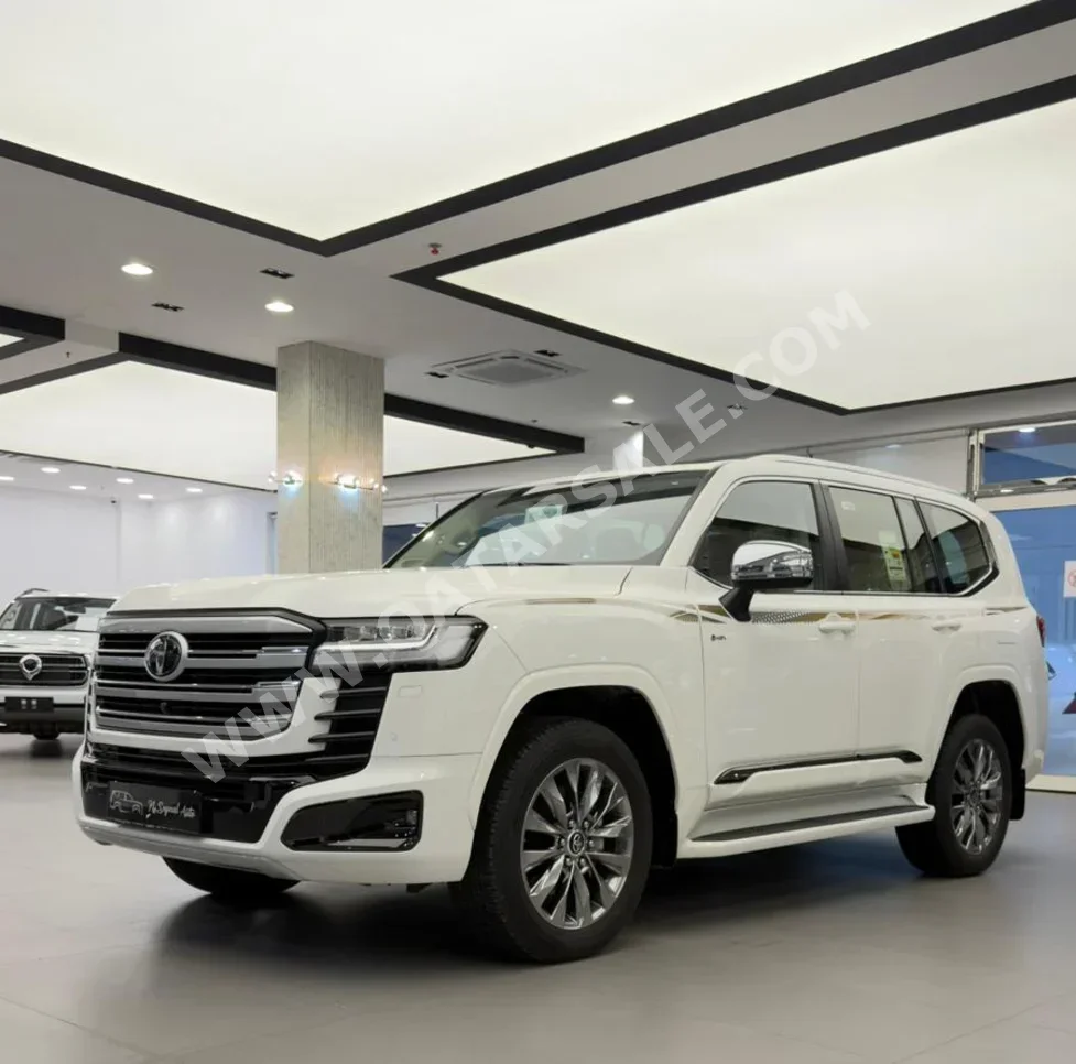 Toyota Land Cruiser VX 2025 Automatic 5,900 Km 6 Cylinder Four Wheel Drive (4WD) SUV White With Warranty