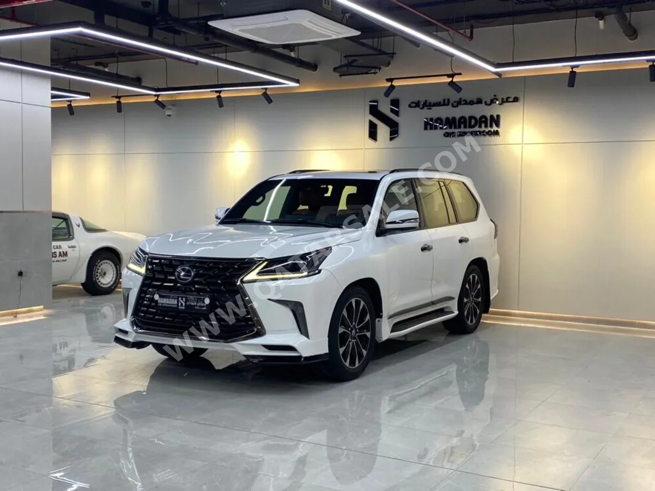 Lexus  LX  570 S Black Edition  2016  Automatic  214,000 Km  8 Cylinder  Four Wheel Drive (4WD)  SUV  White  With Warranty