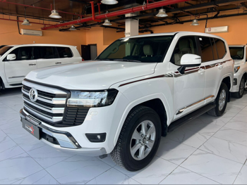 Toyota  Land Cruiser  GXR  2025  Automatic  12,000 Km  6 Cylinder  Four Wheel Drive (4WD)  SUV  White  With Warranty