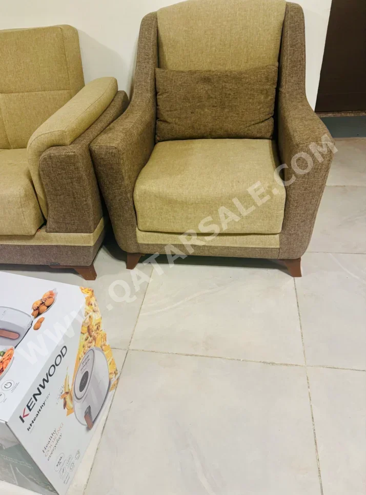 الأرائك والكنب والكراسي كنبة-سرير  - جلد اصلي  - اللون البيج  - سرير أريكة