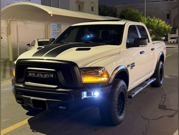 Dodge  Ram  Warlock  2021  Automatic  128,000 Km  8 Cylinder  Four Wheel Drive (4WD)  Pick Up  White