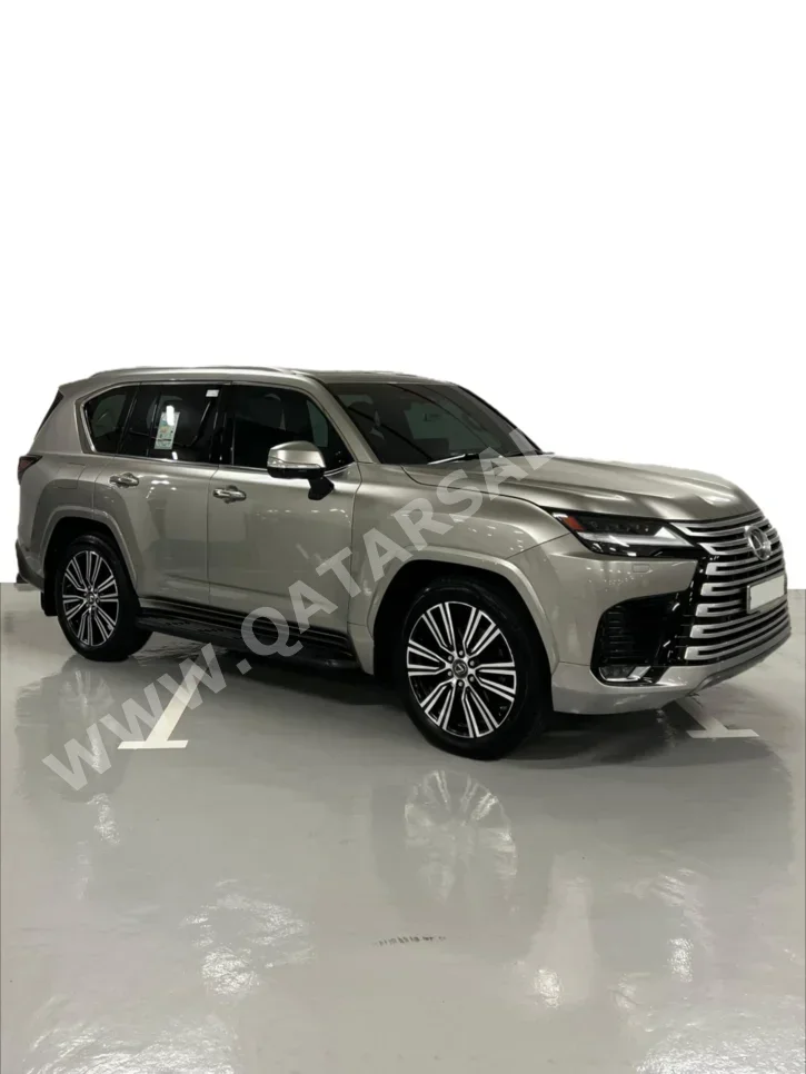 Lexus  LX  600 Luxury  2023  Automatic  60,000 Km  6 Cylinder  All Wheel Drive (AWD)  SUV  Light Gray  With Warranty