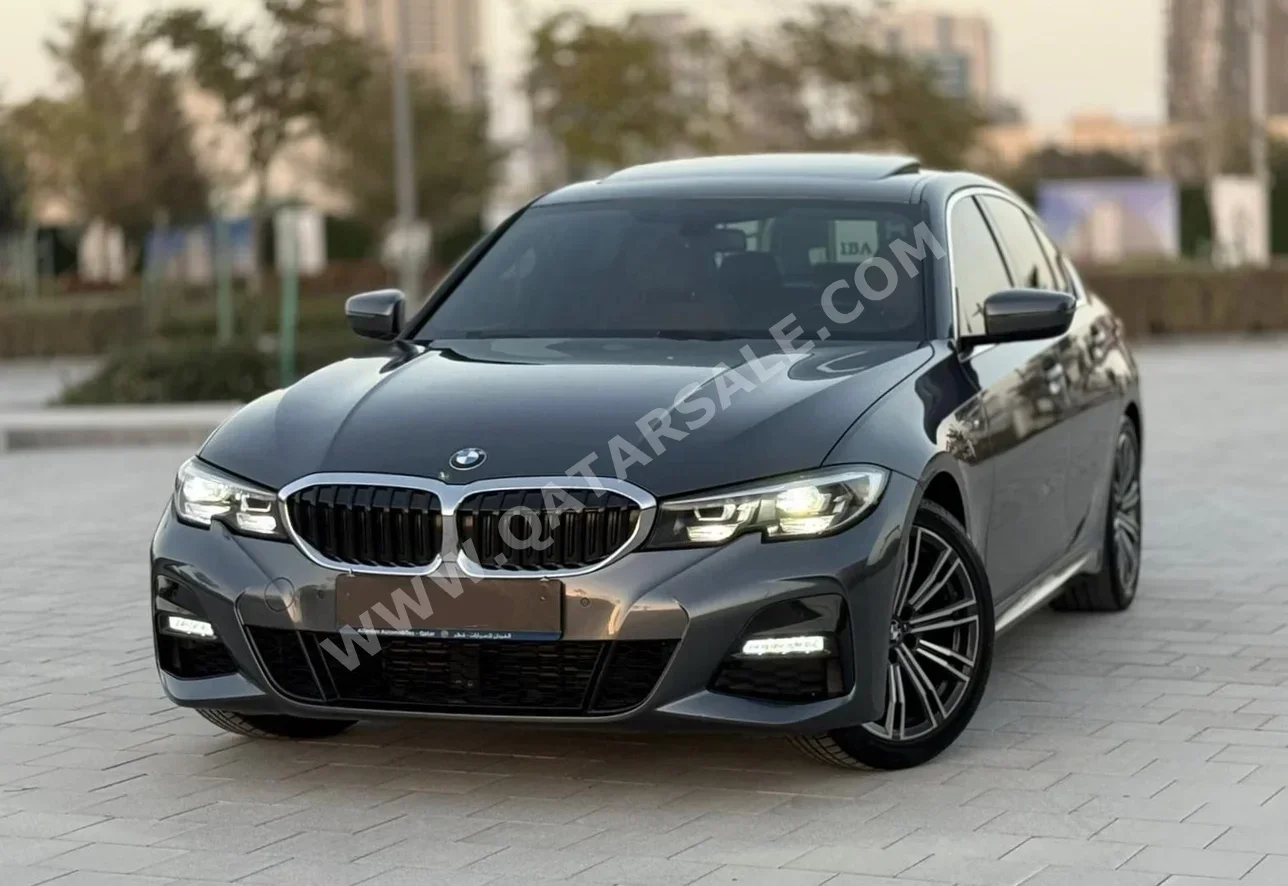 بي ام دبليو الفئة - الثالثة 320i 2021 اوتوماتيك 69,000 كم 4 سلندر دفع خلفي سيدان رمادي