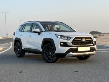 Toyota  Rav 4  2025  Automatic  0 Km  4 Cylinder  Four Wheel Drive (4WD)  SUV  White  With Warranty