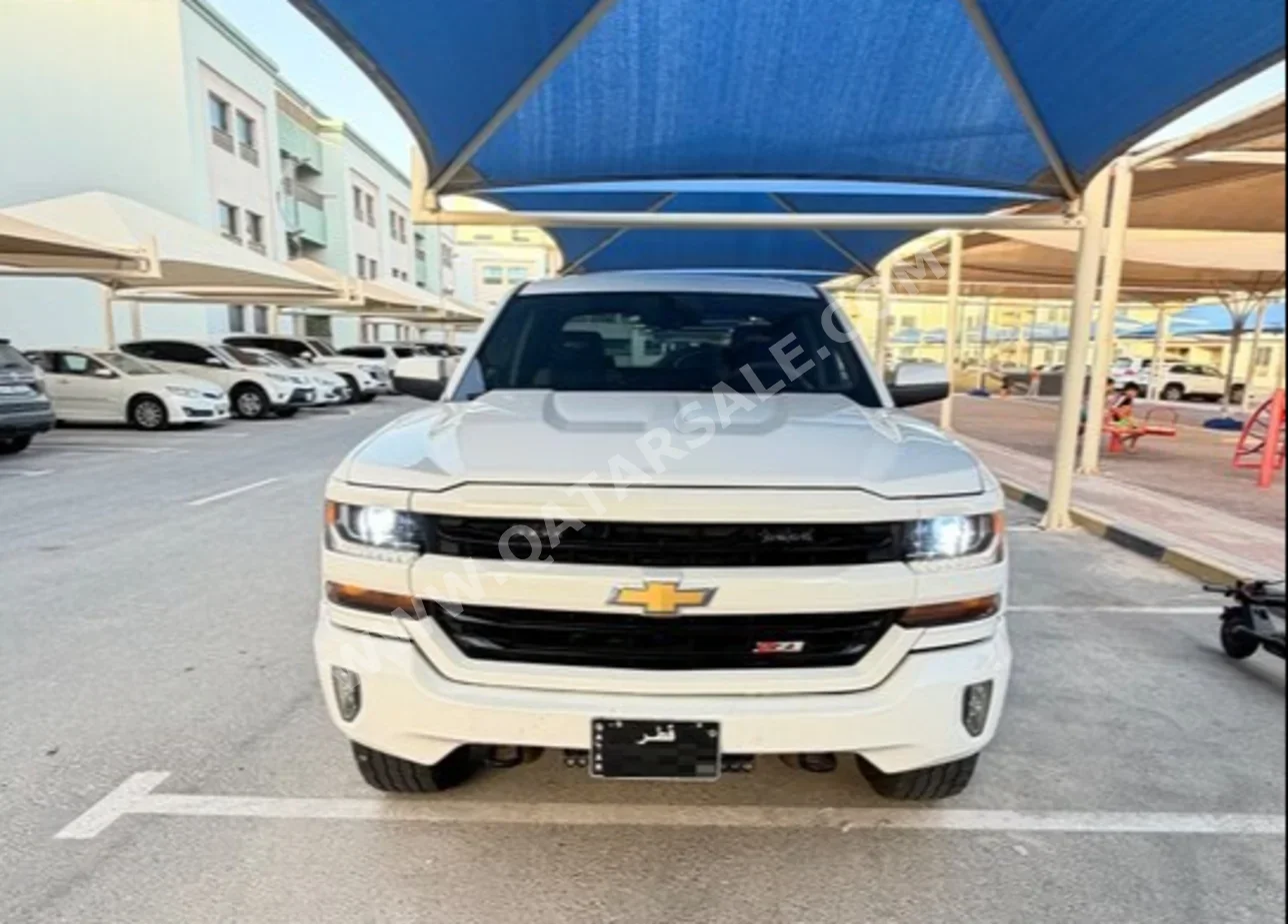 Chevrolet  Silverado  Z71  2018  Automatic  164,447 Km  8 Cylinder  Four Wheel Drive (4WD)  Pick Up  White