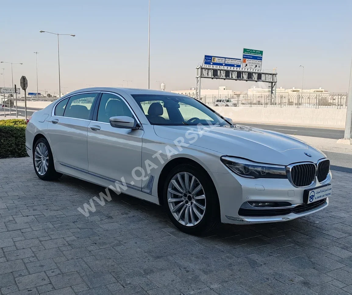 بي ام دبليو  الفئة - السابعة  730 Li  2016  اوتوماتيك  149,000 كم  6 سلندر  دفع خلفي  سيدان  أبيض