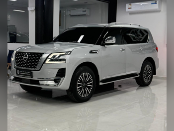 نيسان  باترول  بلاتنيوم  2012  اوتوماتيك  90,000 كم  8 سلندر  دفع رباعي  اس يو في  فضي