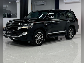 تويوتا  لاند كروزر  جي اكس ار - غراند تورينغ  2020  اوتوماتيك  269,000 كم  8 سلندر  دفع رباعي  اس يو في  أسود