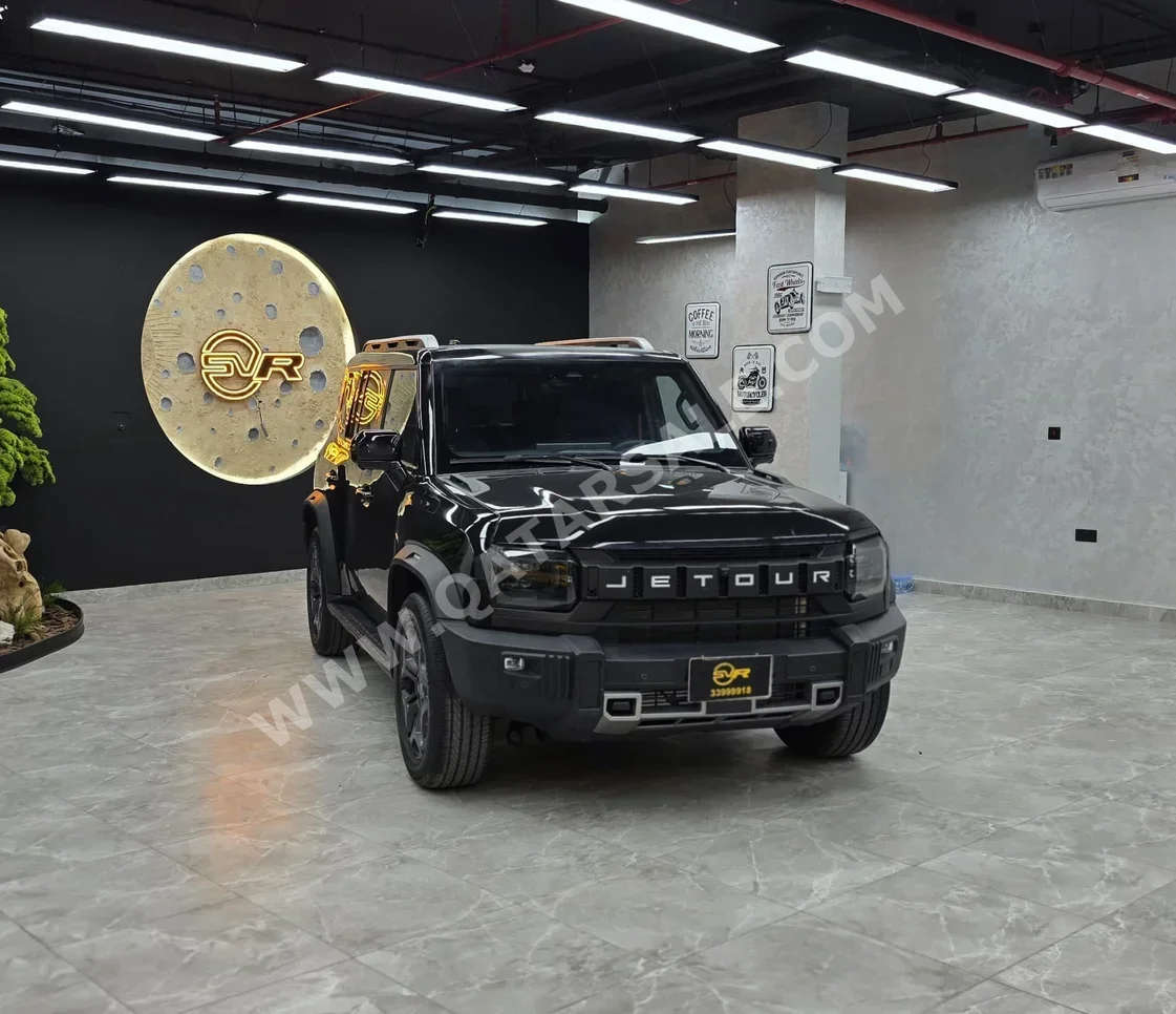 Jetour  T2  2025  Automatic  4,000 Km  4 Cylinder  Four Wheel Drive (4WD)  SUV  Black  With Warranty