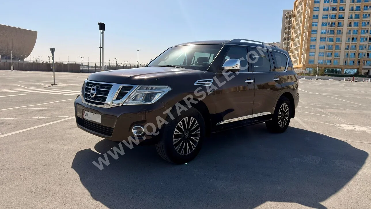 نيسان باترول بلاتنيوم 2014 اوتوماتيك 190,000 كم 8 سلندر دفع رباعي اس يو في عنابي