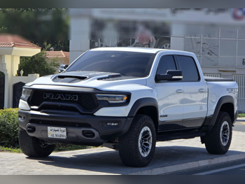 دودج  رام  تي أر إكس  2022  اوتوماتيك  61,000 كم  8 سلندر  دفع رباعي  بيكب  أبيض  تحت الضمان