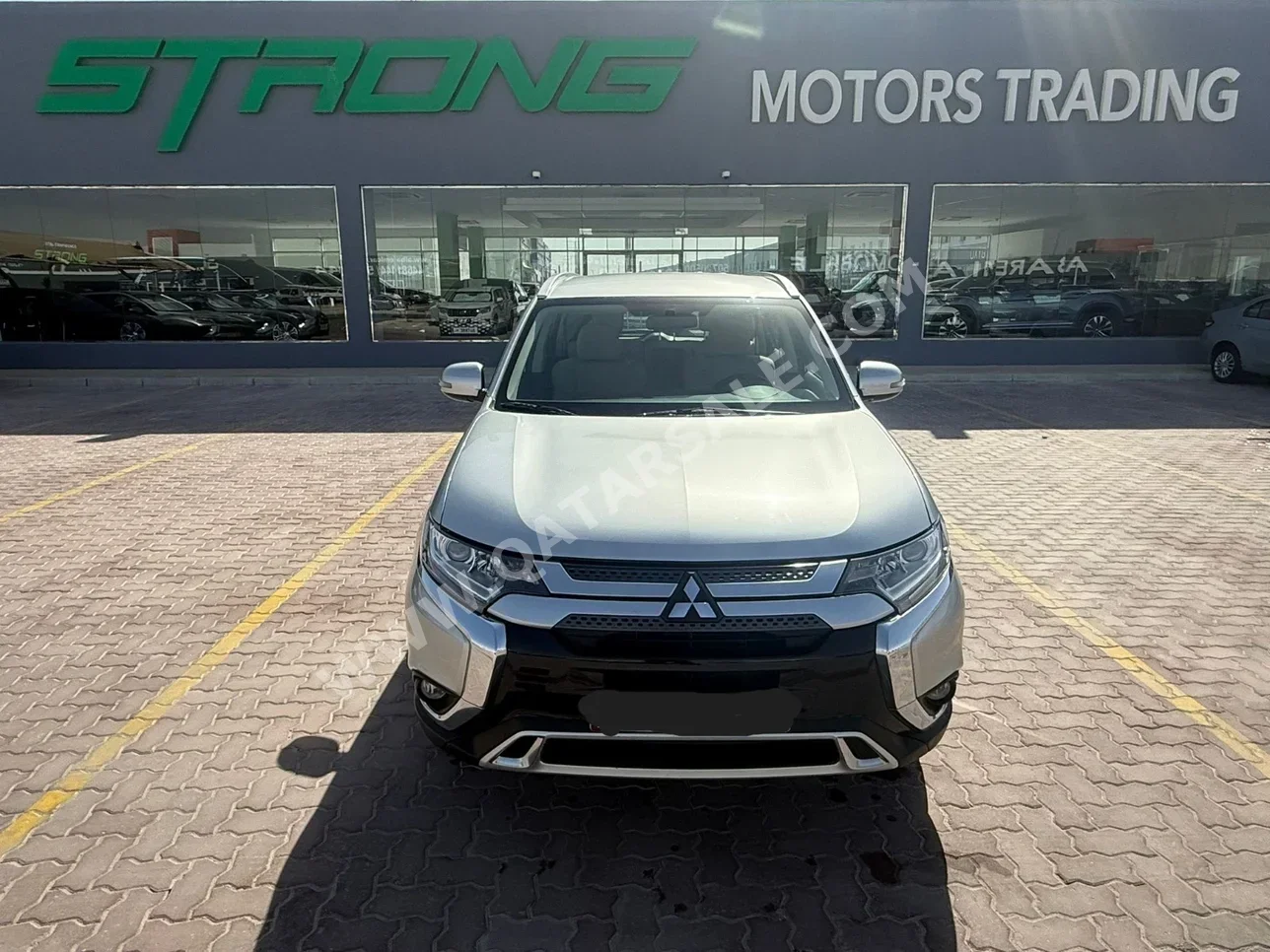 Mitsubishi Outlander 2023 Automatic 55,000 Km 4 Cylinder Four Wheel Drive (4WD) SUV Silver