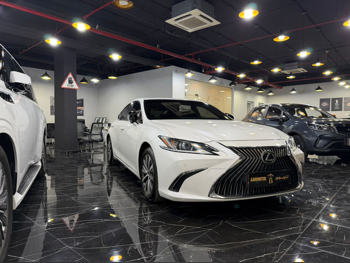 لكزس  إيه أس  350  2020  اوتوماتيك  136,000 كم  6 سلندر  دفع خلفي  سيدان  أبيض