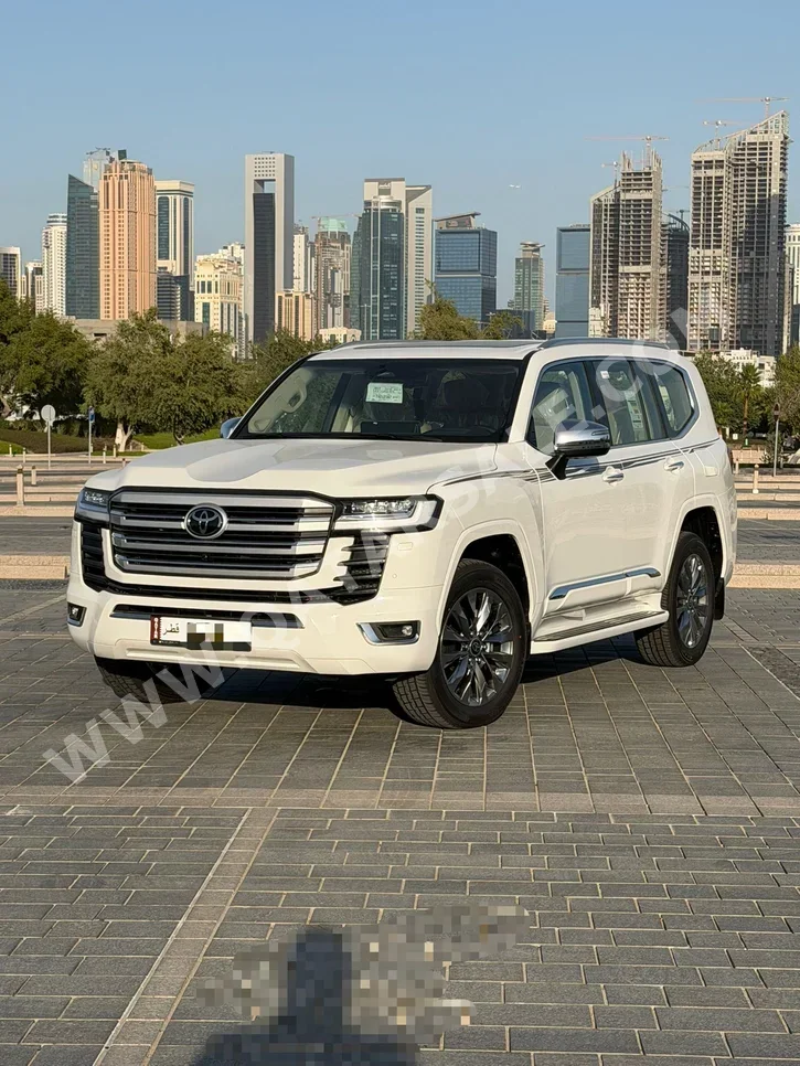 تويوتا  لاند كروزر  في اكس ار توين توربو  2026  اوتوماتيك  0 كم  6 سلندر  دفع رباعي  اس يو في  أبيض  تحت الضمان