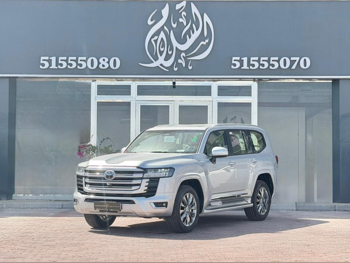 تويوتا  لاند كروزر  جي اكس ار توين توربو  2026  اوتوماتيك  0 كم  6 سلندر  دفع رباعي  اس يو في  فضي  تحت الضمان