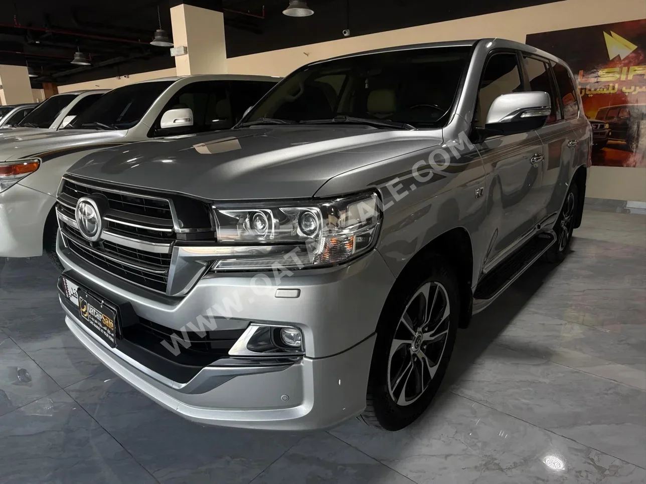 Toyota  Land Cruiser  VXR  2019  Automatic  370,000 Km  8 Cylinder  Four Wheel Drive (4WD)  SUV  Silver