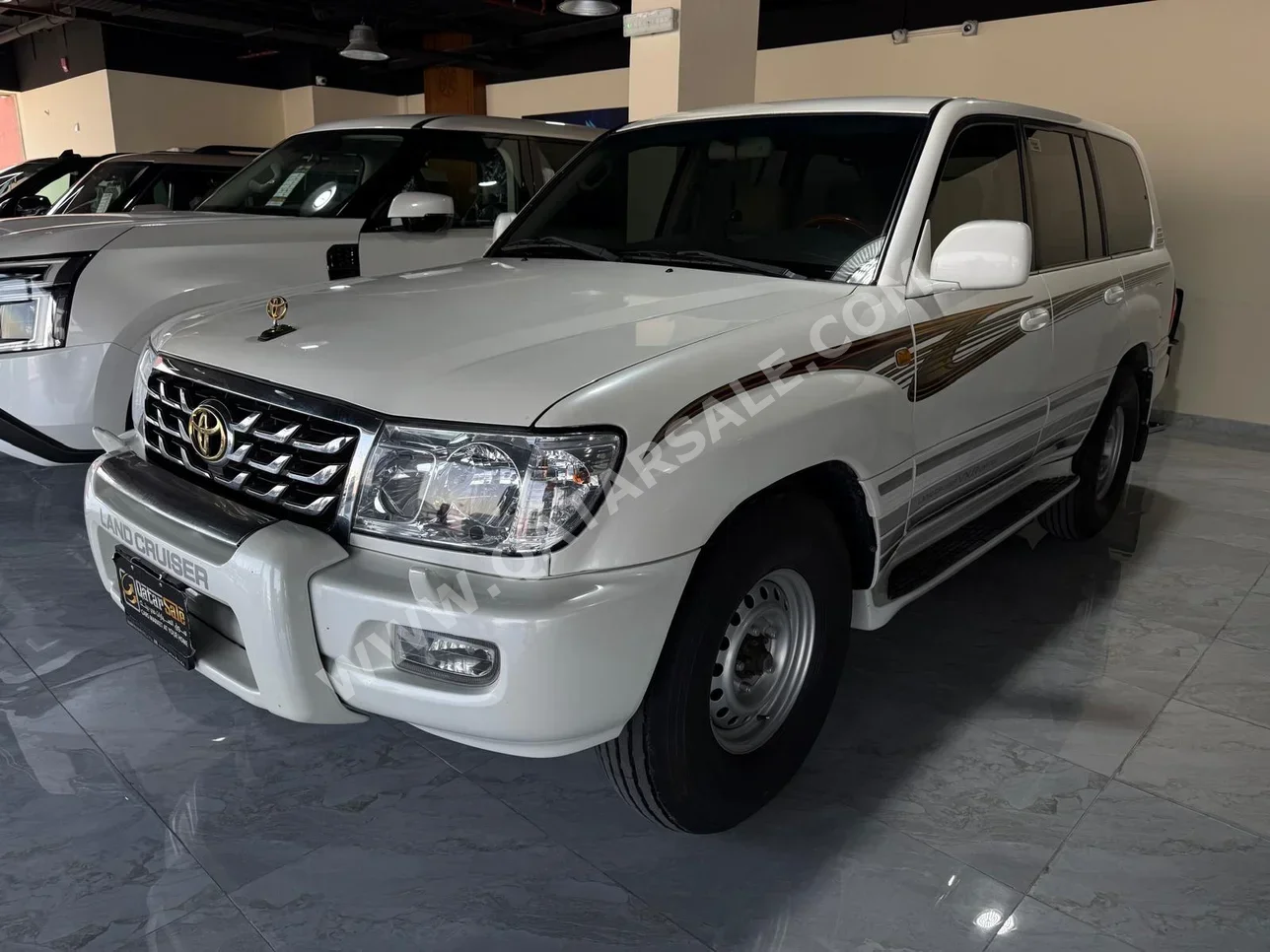 Toyota Land Cruiser VXR 2006 Automatic 437,000 Km 8 Cylinder Four Wheel Drive (4WD) SUV White
