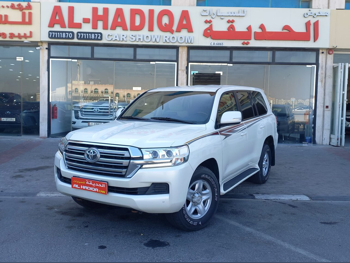 Toyota  Land Cruiser  GXR  2018  Automatic  188,000 Km  6 Cylinder  Four Wheel Drive (4WD)  SUV  White