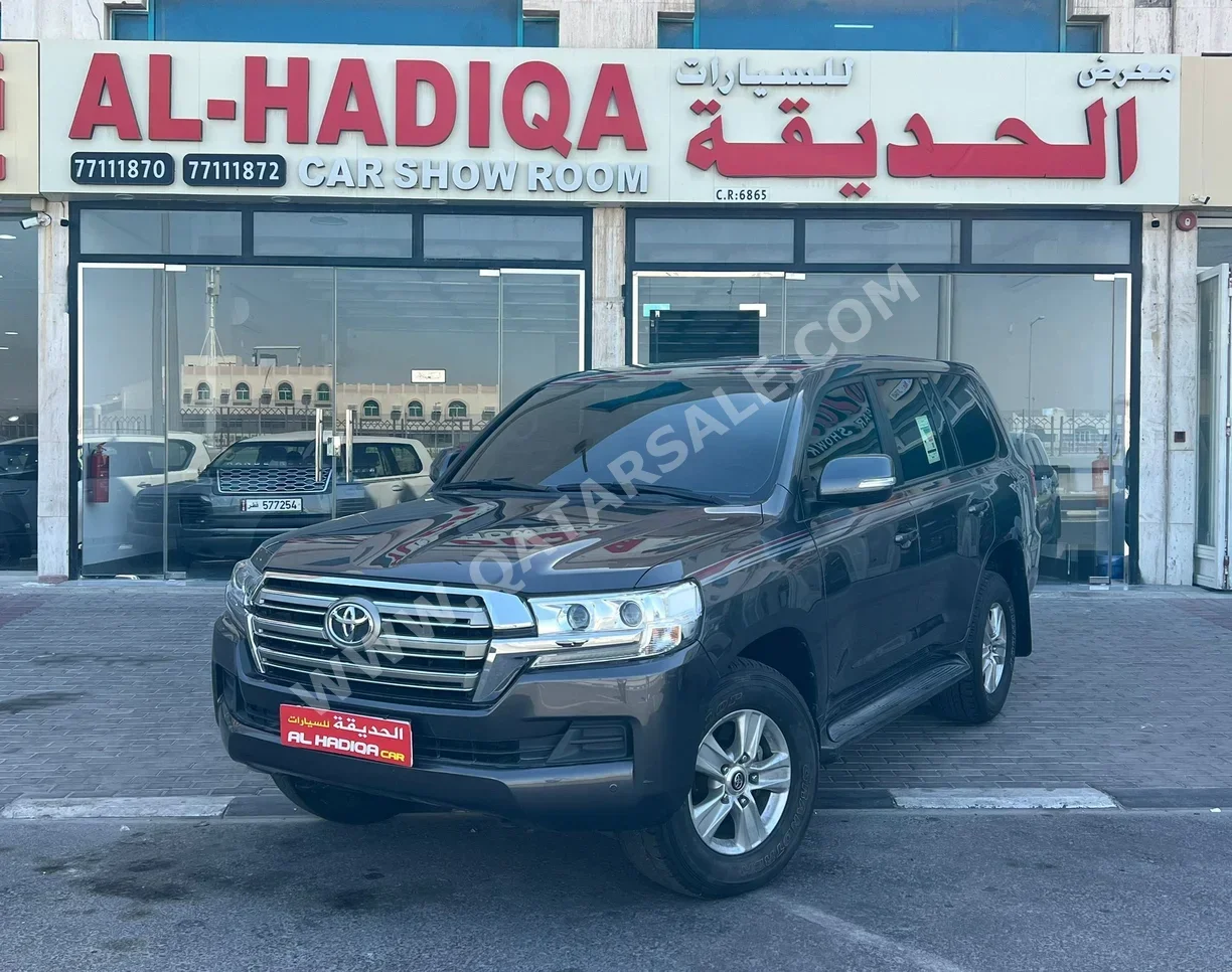Toyota  Land Cruiser  GXR  2020  Automatic  102,000 Km  6 Cylinder  Four Wheel Drive (4WD)  SUV  Gray