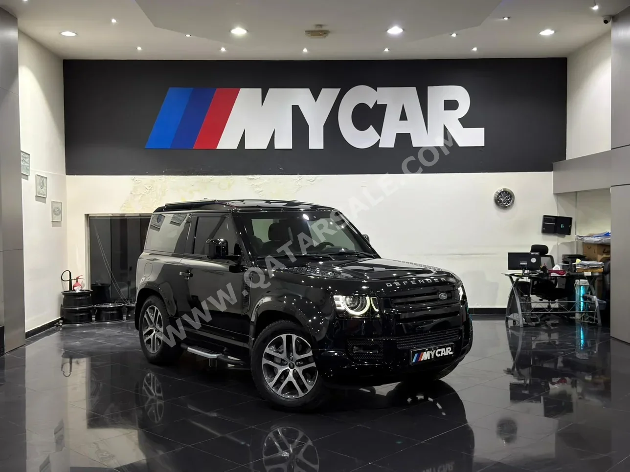 Land Rover  Defender  90 X Dynamic  2023  Automatic  25,000 Km  6 Cylinder  Four Wheel Drive (4WD)  SUV  Black  With Warranty