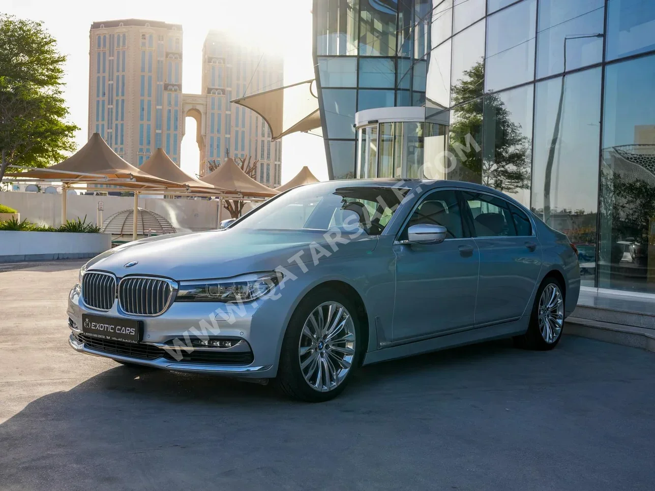 بي ام دبليو الفئة - السابعة 730 Li 2018 اوتوماتيك 110,000 كم 4 سلندر دفع خلفي سيدان فضي