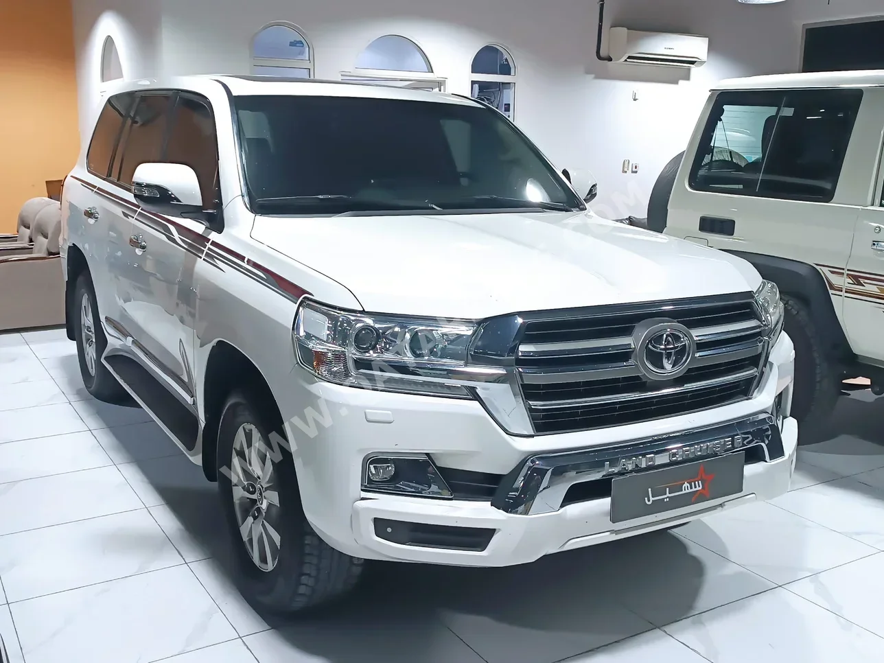 تويوتا  لاند كروزر  جي اكس ار  2020  اوتوماتيك  229,000 كم  8 سلندر  دفع رباعي  اس يو في  أبيض