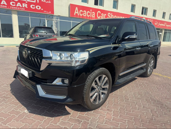 تويوتا  لاند كروزر  في اكس أس  2017  اوتوماتيك  178,304 كم  8 سلندر  دفع رباعي  اس يو في  أسود