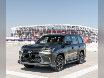 لكزس  ال اكس  570 اس بلاك ايديشن  2021  اوتوماتيك  114,000 كم  8 سلندر  دفع رباعي  اس يو في  أخضر