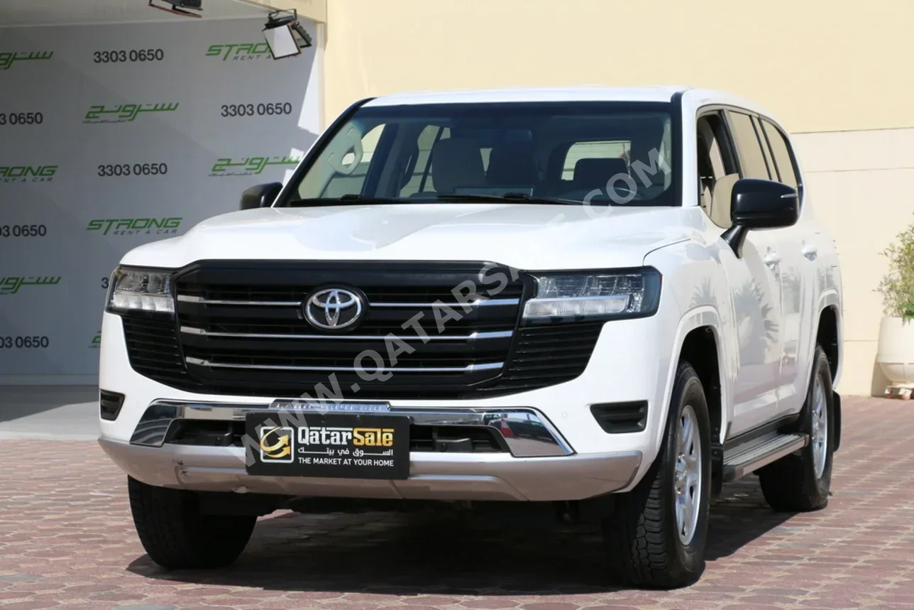تويوتا  لاند كروزر  جي اكس  2023  اوتوماتيك  110,000 كم  6 سلندر  دفع رباعي  اس يو في  أبيض  تحت الضمان
