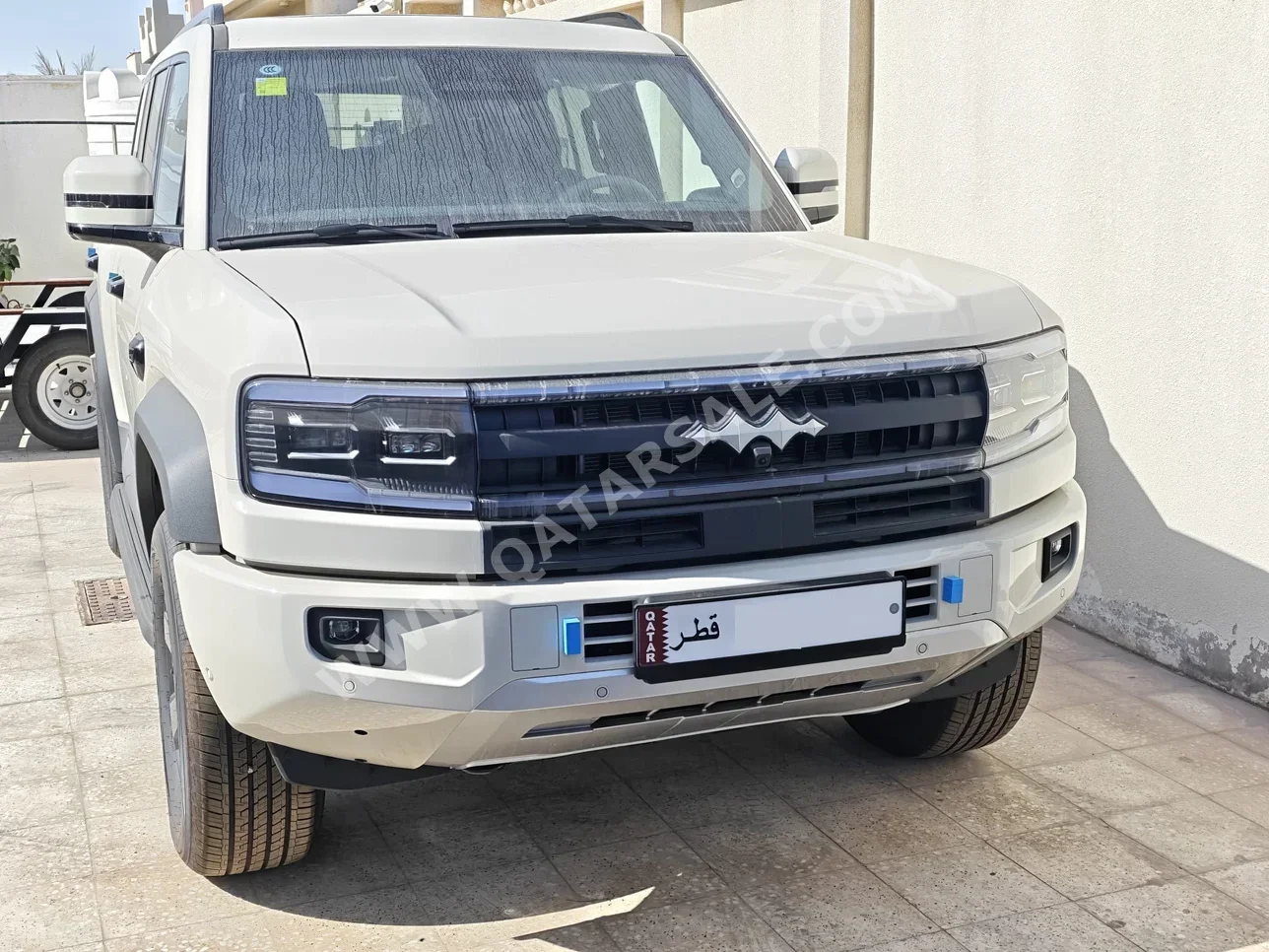 بي واي دي  ليوبيرد 5  الترا 5  2026  اوتوماتيك  0 كم  4 سلندر  دفع رباعي  اس يو في  أبيض  تحت الضمان