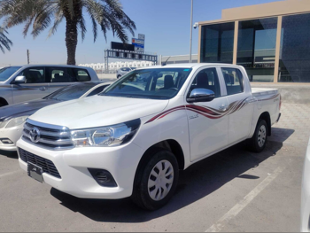 تويوتا  هاي لوكس  2021  اوتوماتيك  181,000 كم  4 سلندر  دفع خلفي  بيكب  أبيض