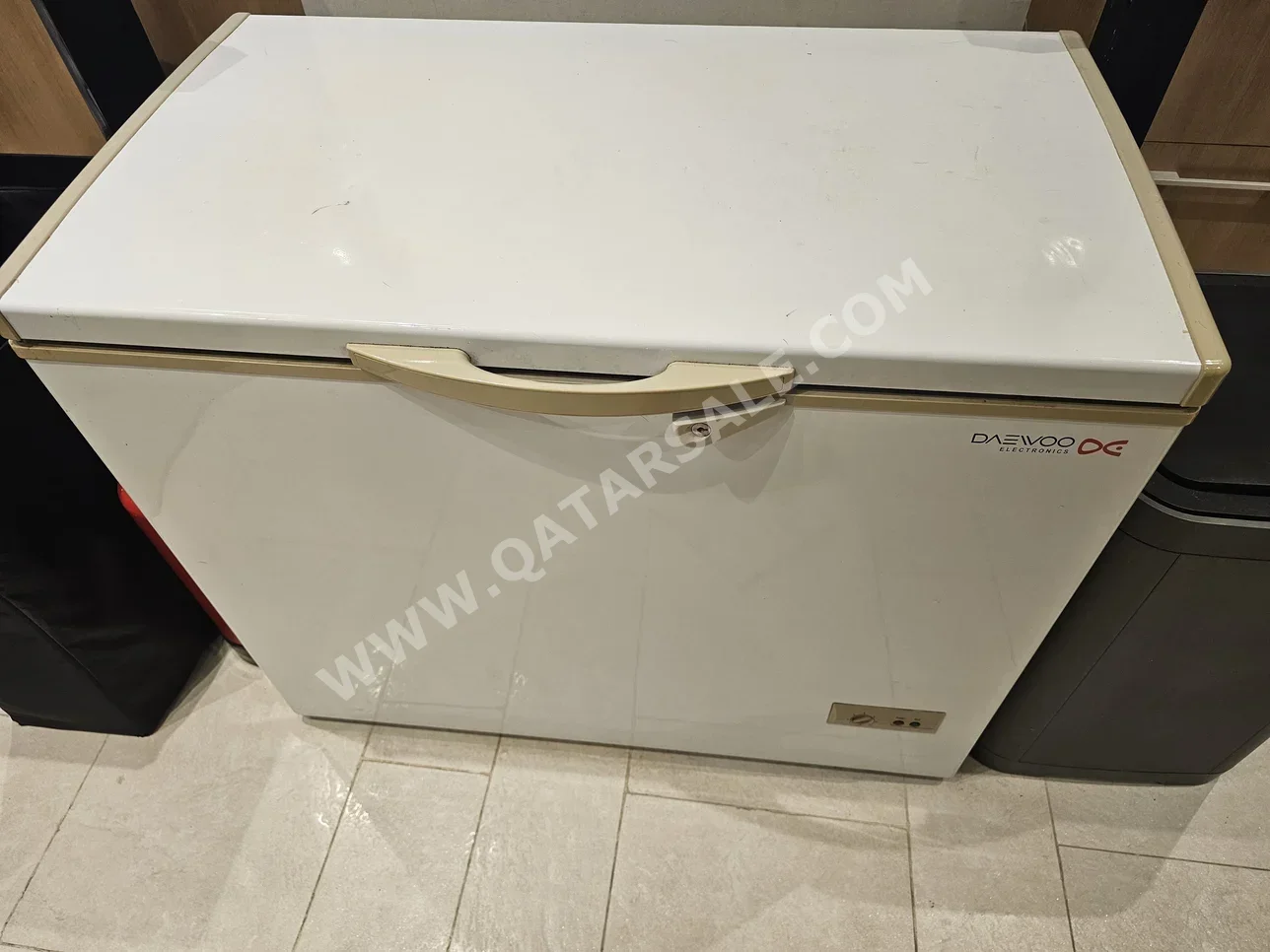 مجمدات ديوو أبيض \ 201-250 لتر علوي