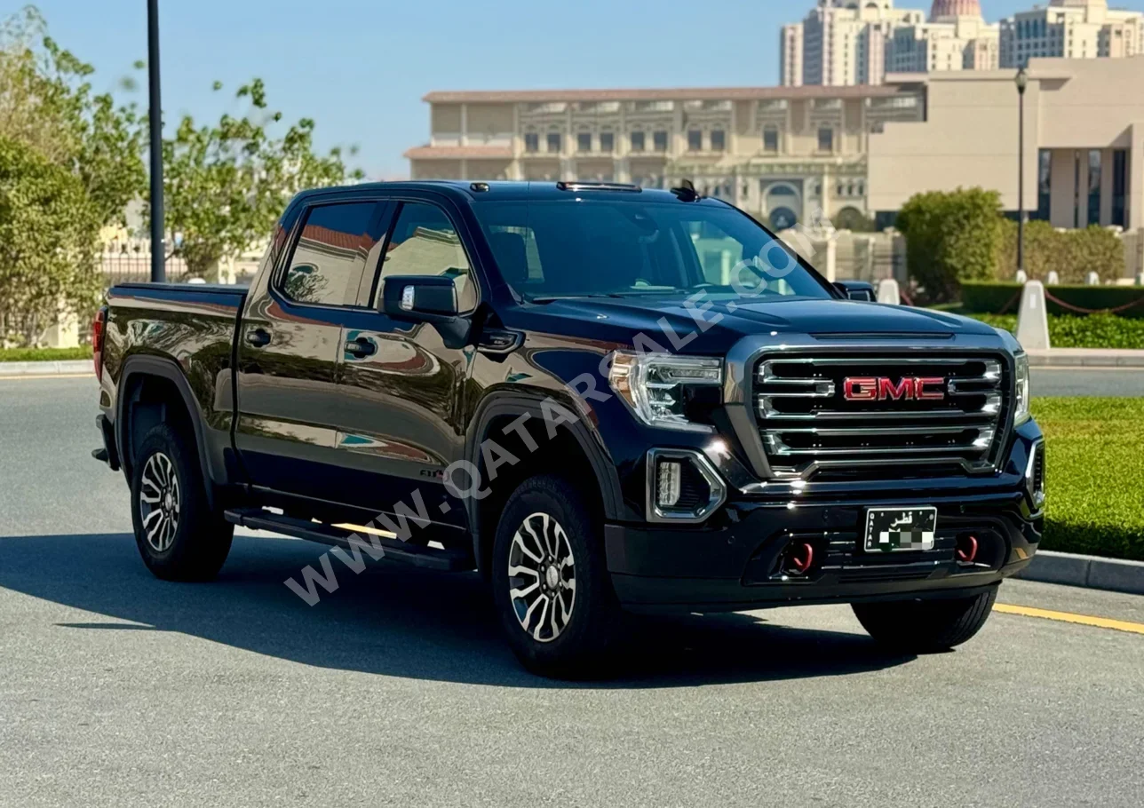 GMC Sierra AT4 2020 Automatic 170,000 Km 8 Cylinder Four Wheel Drive (4WD) Pick Up Black