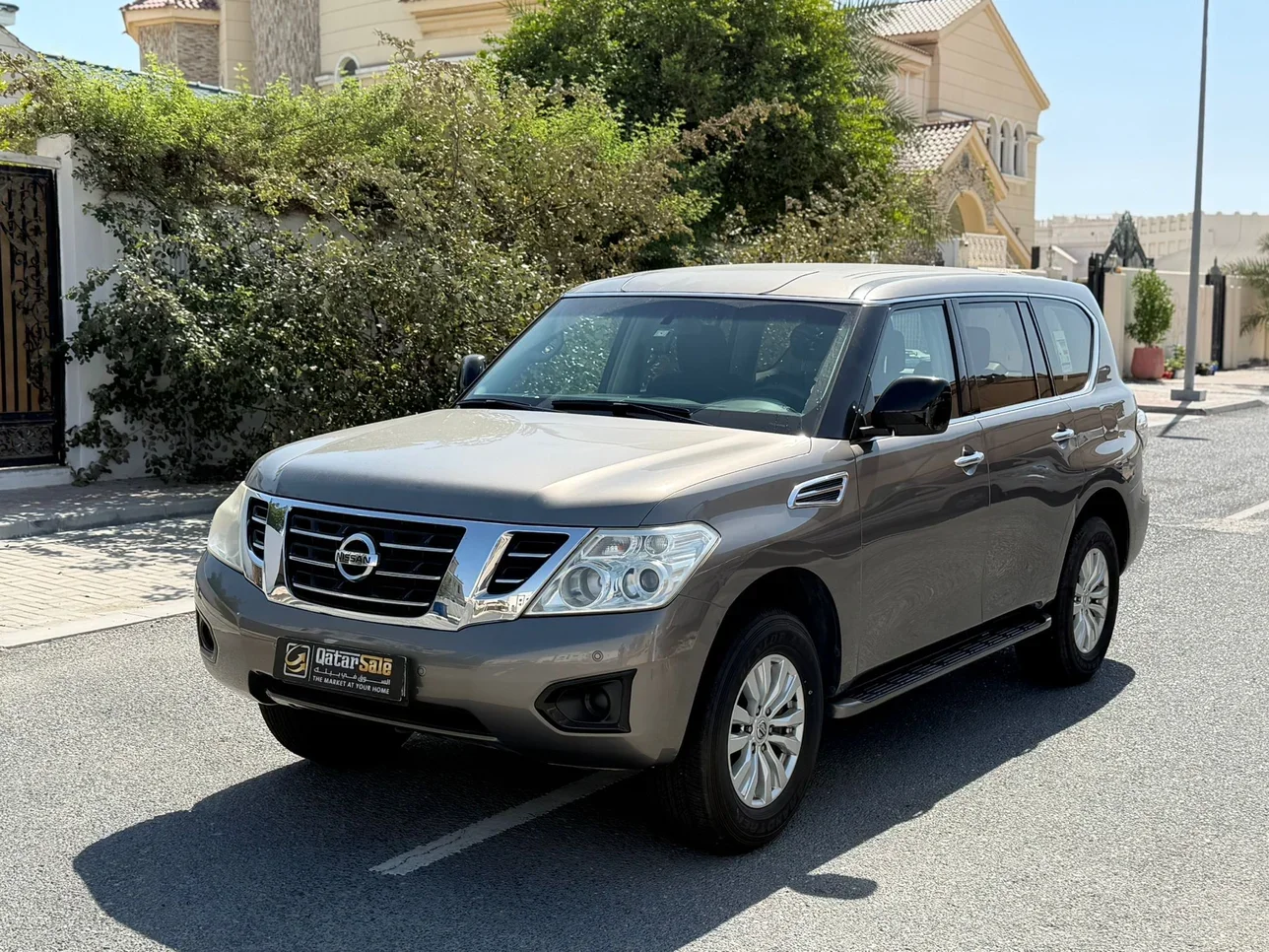 نيسان  باترول  أكس أي  2017  اوتوماتيك  141,000 كم  6 سلندر  دفع رباعي  اس يو في  رمادي