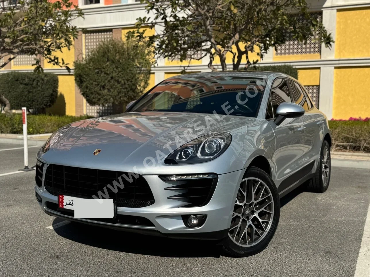 Porsche Macan 2017 Automatic 80,000 Km 4 Cylinder All Wheel Drive (AWD) SUV Silver
