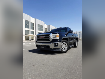 جي ام سي  سييرا  اس ال اي  2014  اوتوماتيك  230,000 كم  8 سلندر  دفع رباعي  بيكب  أسود