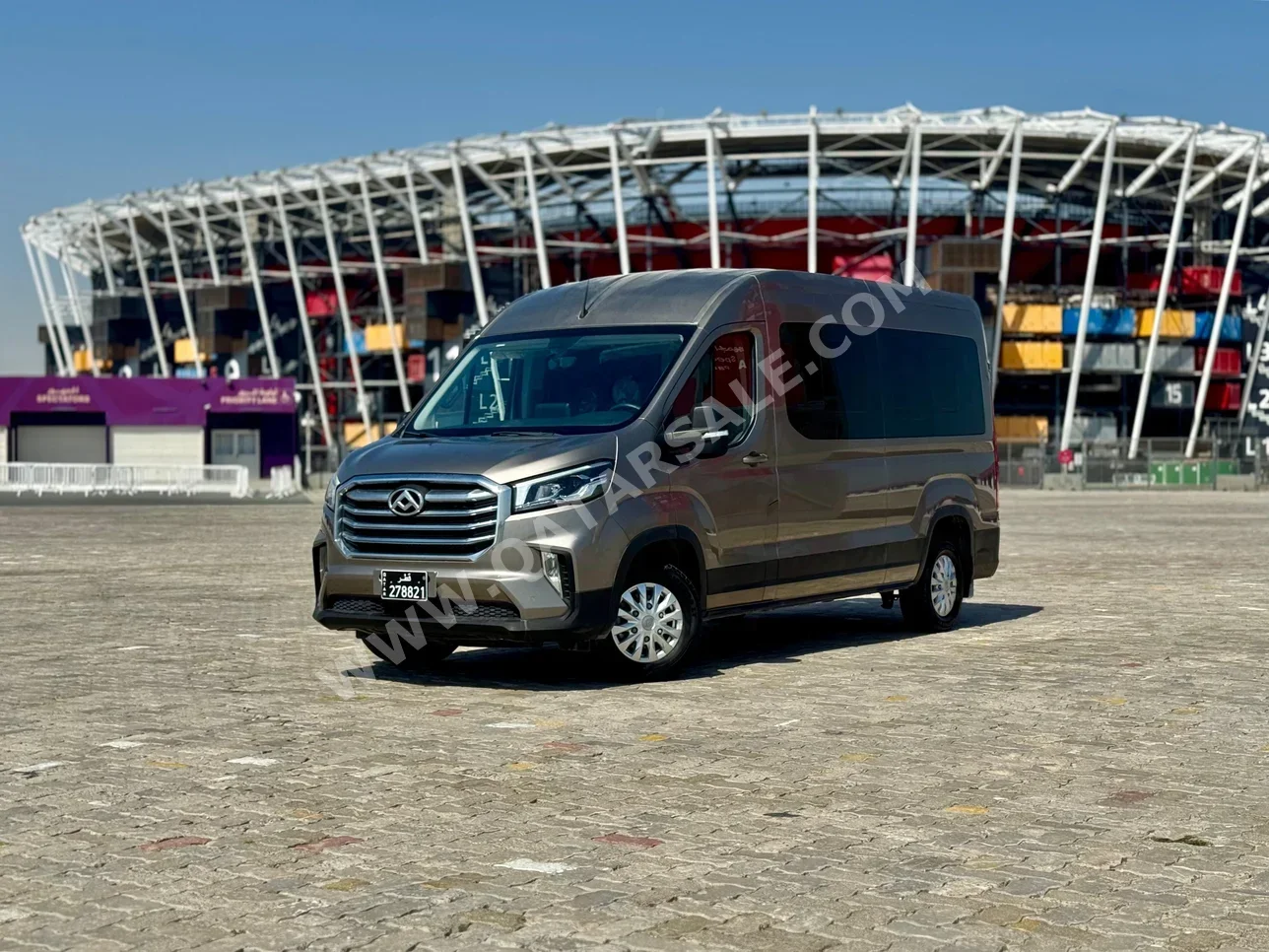 ماكسس دليفير 9 2022 اوتوماتيك 150 كم 4 سلندر دفع خلفي فان \ باص بني تحت الضمان