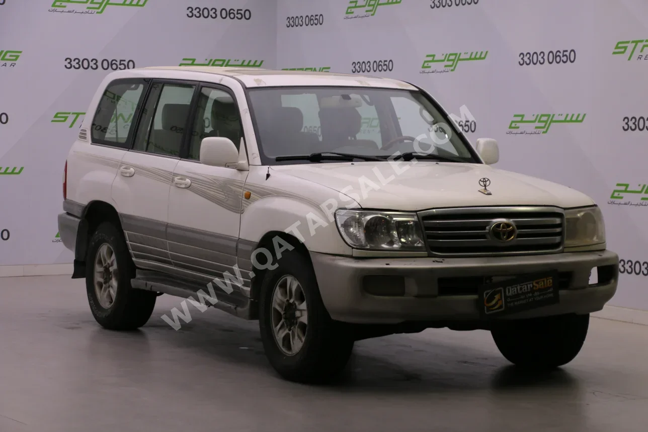 تويوتا  لاند كروزر  في اكس ار  2007  اوتوماتيك  800,000 كم  8 سلندر  دفع رباعي  اس يو في  أبيض