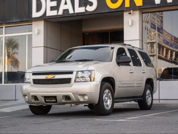 شفروليه  تاهو  ال تي  2014  اوتوماتيك  277,000 كم  8 سلندر  دفع رباعي  اس يو في  ذهبي