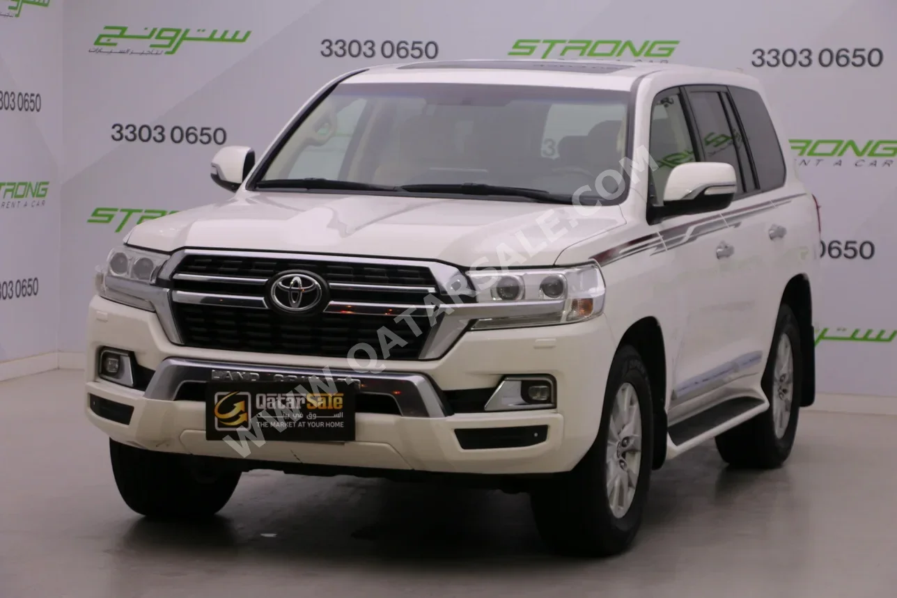 Toyota Land Cruiser GXR 2021 Automatic 171,000 Km 8 Cylinder Four Wheel Drive (4WD) SUV White
