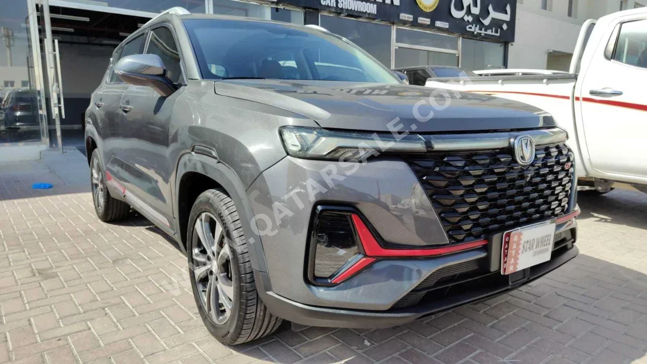 تشانجان سي اس 35 بلس+ 2023 اوتوماتيك 80,000 كم 4 سلندر سحب امامي اس يو في رمادي