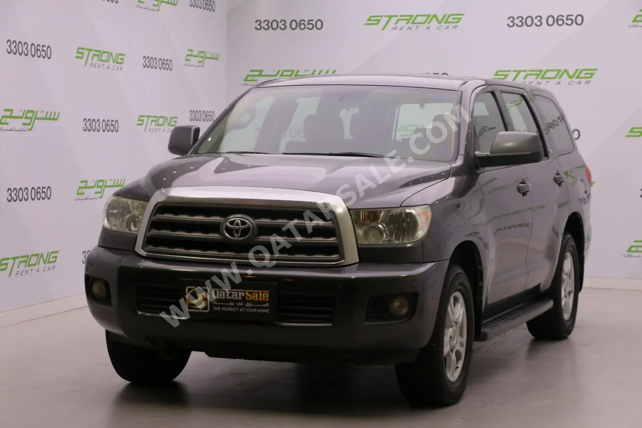 Toyota  Sequoia  2013  Automatic  274,000 Km  8 Cylinder  Four Wheel Drive (4WD)  SUV  Gray