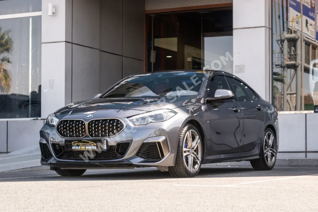 بي ام دبليو الفئة - الثانيه 235i 2020 اوتوماتيك 78,000 كم 4 سلندر دفع كلي مستمر سيدان رمادي غامق تحت الضمان