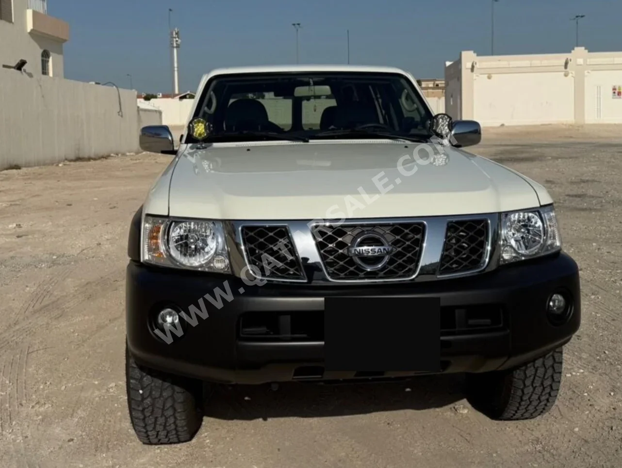 Nissan  Patrol  GL  2023  Automatic  16,000 Km  6 Cylinder  Four Wheel Drive (4WD)  SUV  White  With Warranty