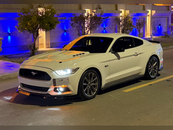 فورد  موستانغ  جي تي برميم  2017  اوتوماتيك  59,000 كم  8 سلندر  دفع خلفي  كوبيه \ سبورت  أبيض