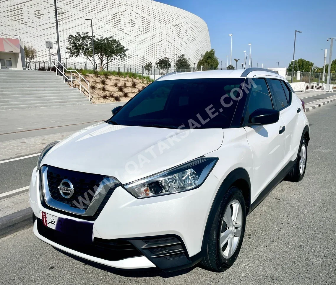 نيسان  كيكس  اس ار  2018  اوتوماتيك  125,000 كم  4 سلندر  سحب امامي  كوبيه \ سبورت  أبيض