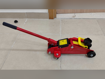 Car Lifting Jack Manual / 2 Ton Red China Warranty