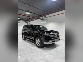 Toyota  Land Cruiser  GXR Twin Turbo  2022  Automatic  197,000 Km  6 Cylinder  Four Wheel Drive (4WD)  SUV  Black